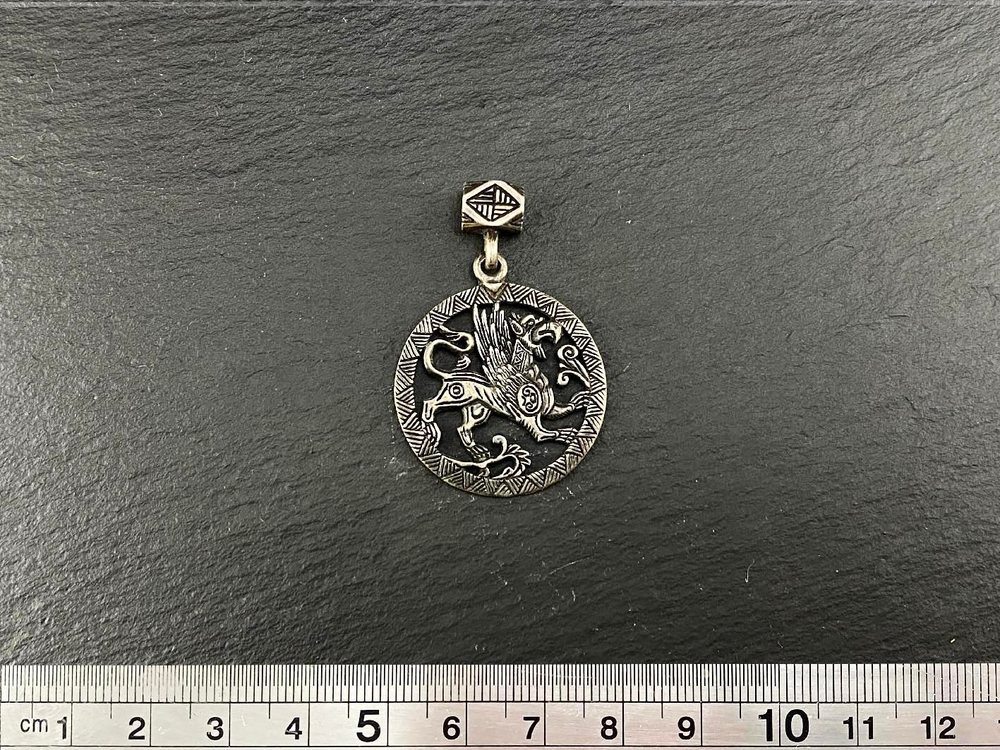 Подвеска. Грифон Суздальский