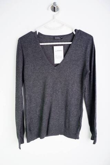 Джемпер Ostin базового кроя, маркировка XS, визуально на 42 размер