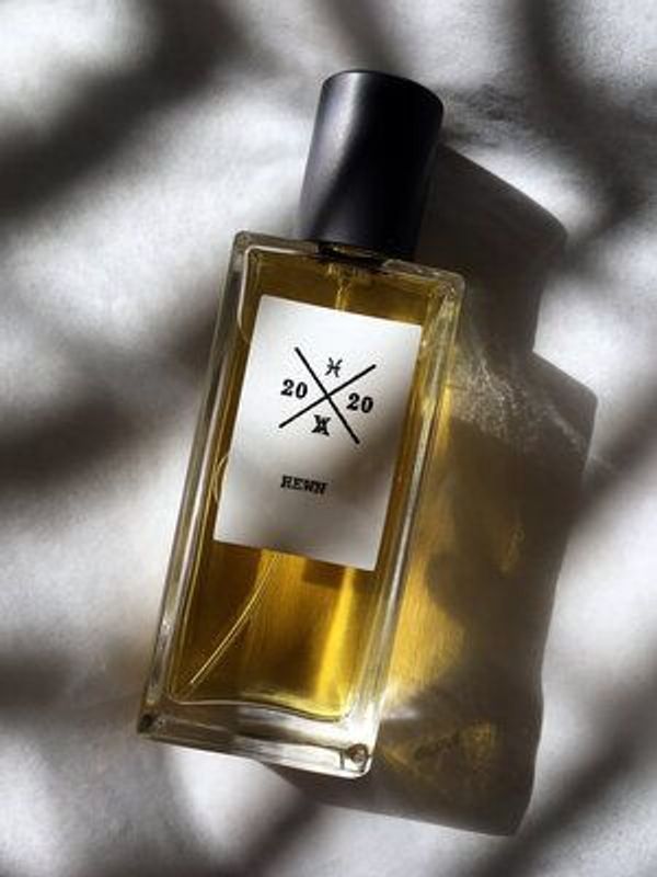 Hendley Perfumes Hewn