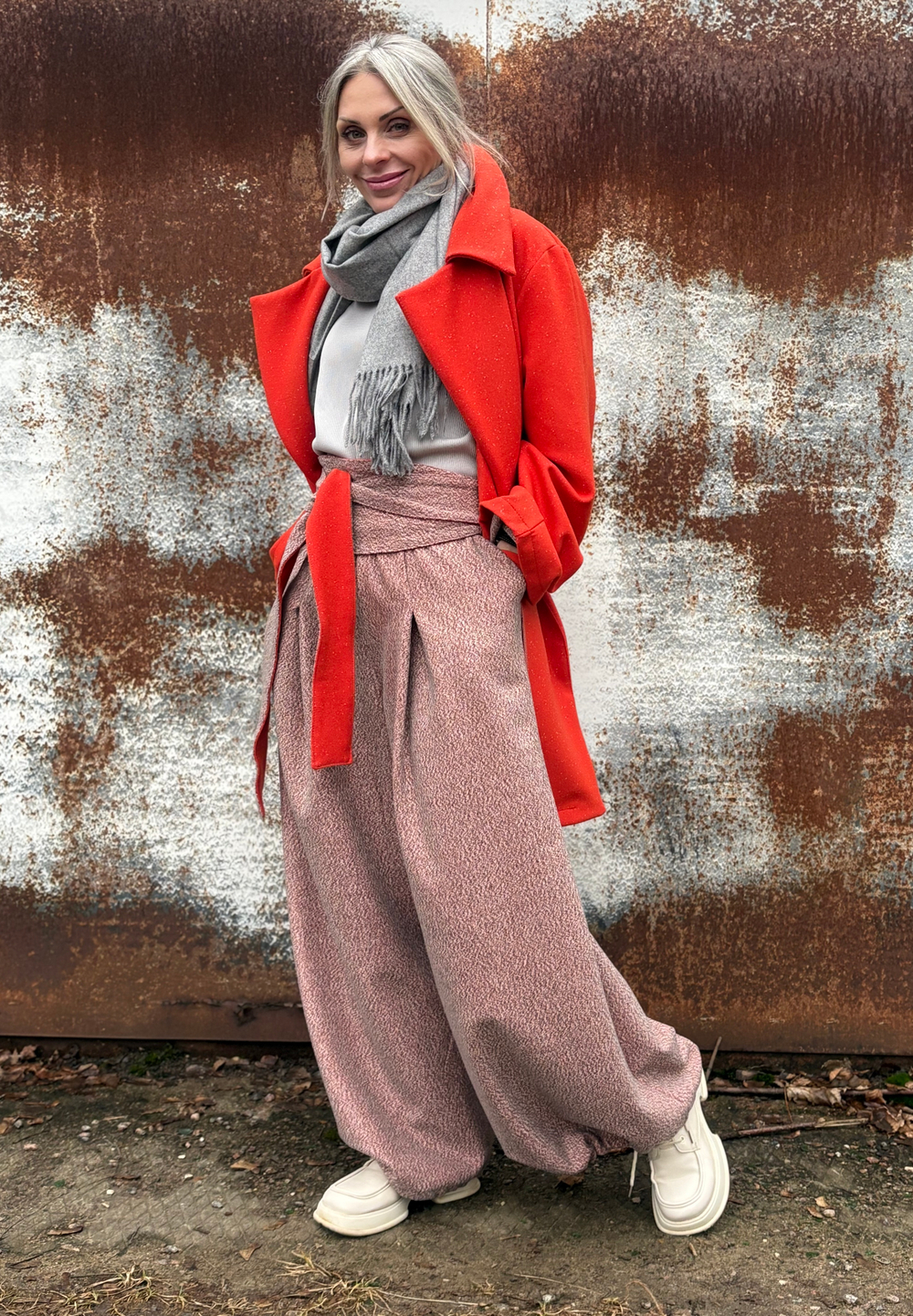 Пальто / оранжевая Вселенная