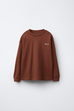 ZARA ФУТБОЛКА HEAVY WEIGHT С ВЫШИТОЙ НАДПИСЬЮ, БУРГУНДИ