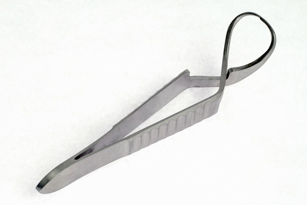 ВР- К-132 # Зажим для прикрепления операционного белья к коже (90 мм) хол.штамп.