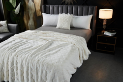 Плед 220x240 Sofi De MarkO Бернард молочный