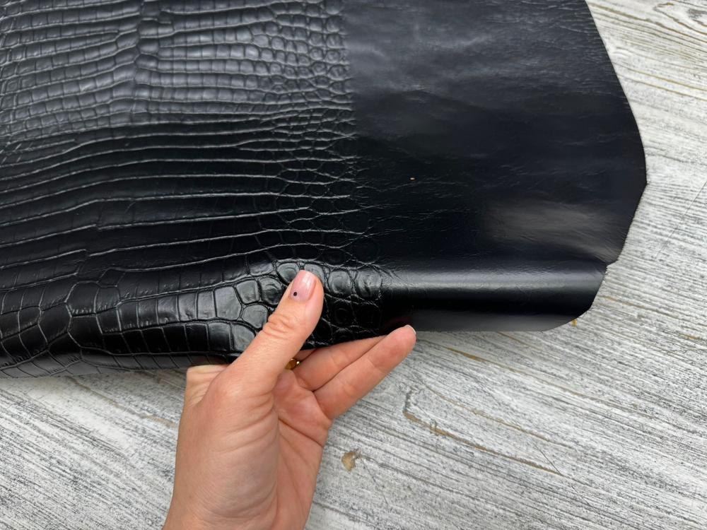 Crocco Matt Nero (0,8-1,0 мм), цв. Черный, натуральная кожа