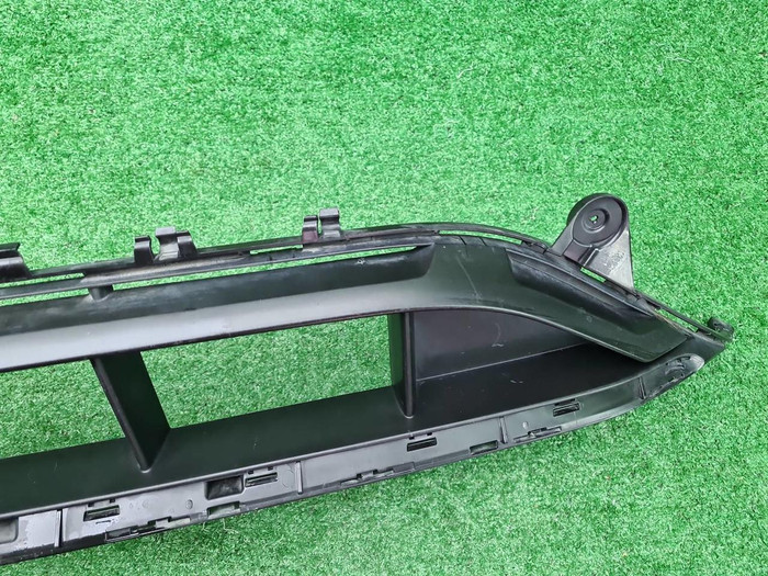 Решетка перед. бампера Mercedes E W213 (20-23) AMG