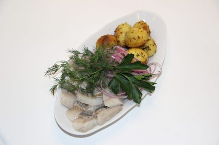 СЕЛЬДЬ С ЛУКОМ