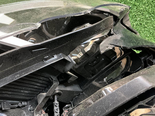 Битая Фара левая Audi Q6 (2022-н.в.) LED