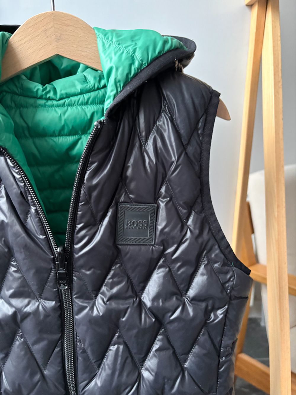 Двухсторонний пуховый жилет Hugo Boss, 128