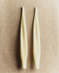 ZARA HOME НАБОР ДЕКОРАТИВНЫХ СВЕЧЕЙ В ФОРМЕ ЛИЛИИ ( 2 ШТ.), БЕЛЫЙ