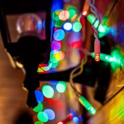 ULD-B3010-200-SWK MULTI IP67 Бахрома светодиодная со статическим свечением. 3м. Соединяемая. 200 светодиодов. Разноцветный свет. Провод белый. TM Uniel.