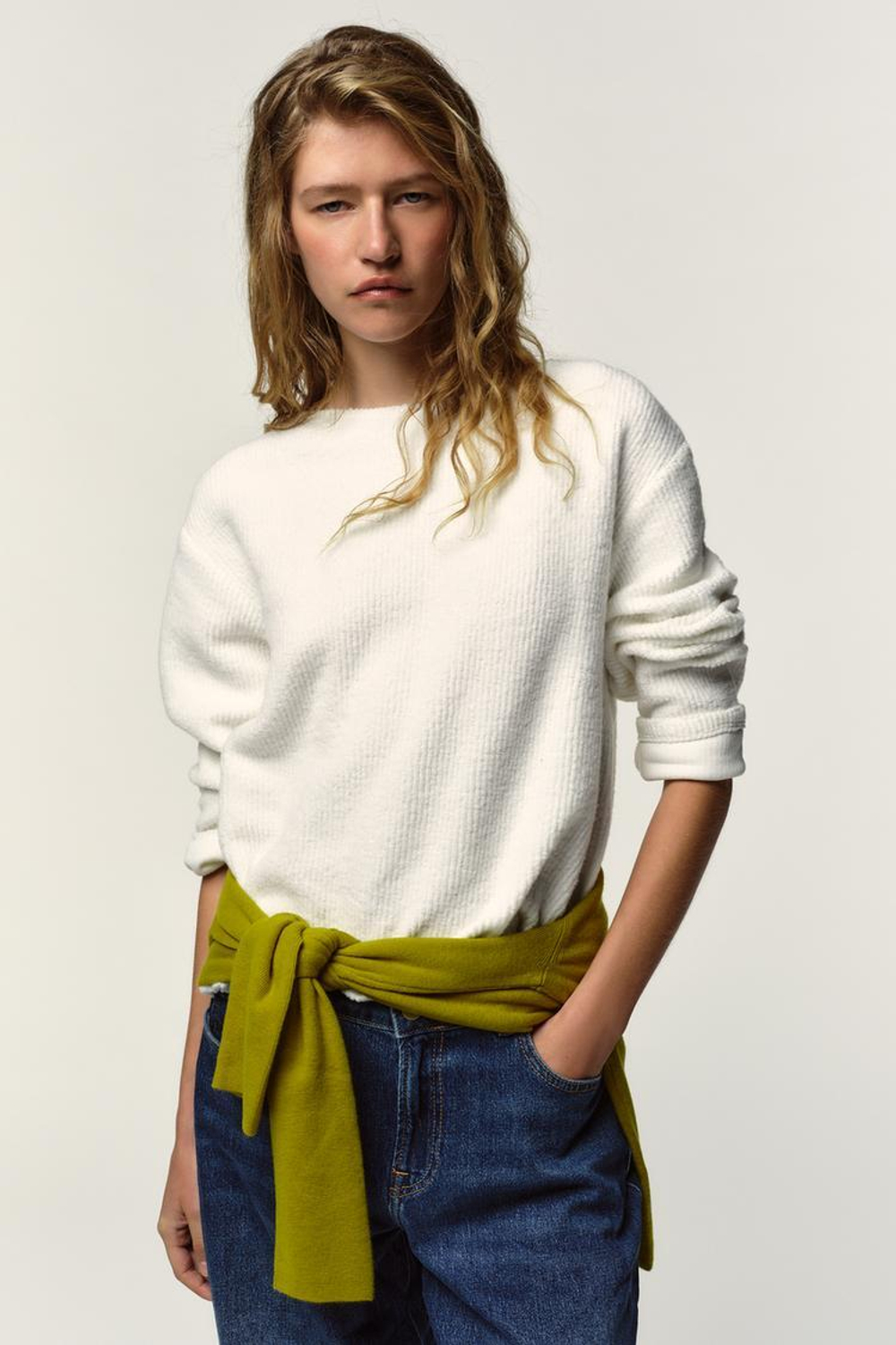 ZARA ТОЛСТОВКА В ДЕРЕВЕНСКОМ СТИЛЕ, ЭКРЮ