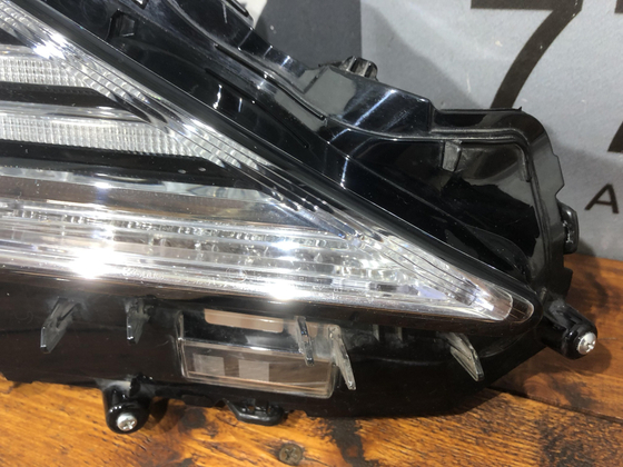 Фара правая Toyota Camry (XV70) 17-22 Б/У Оригинал 8114533E11