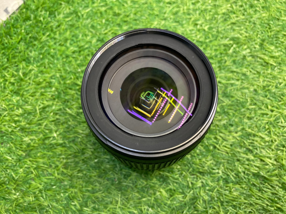 Nikon 18-105mm 3.5-5.6G AF-S ED DX VR Nikkor