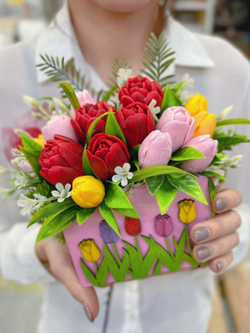 Букет из мыла "Море тюльпанов, розовый бокс"