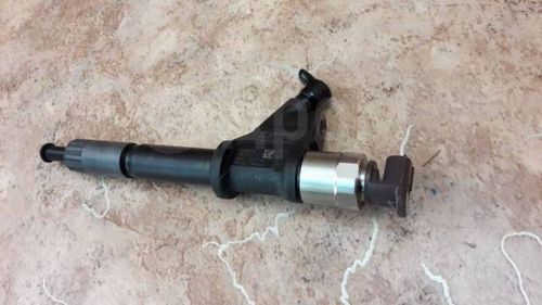 Форсунка Howo D10 Евро 4 095000-8871, vg1038080007