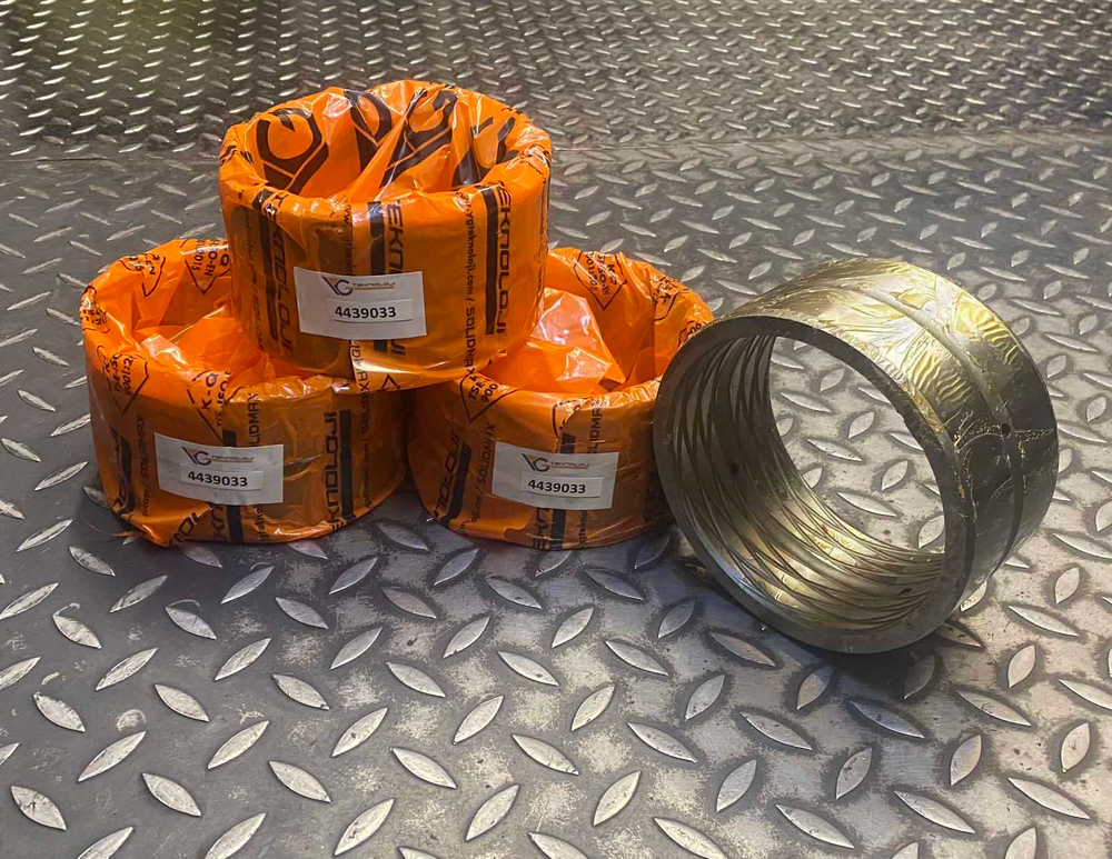 Втулка 4439033