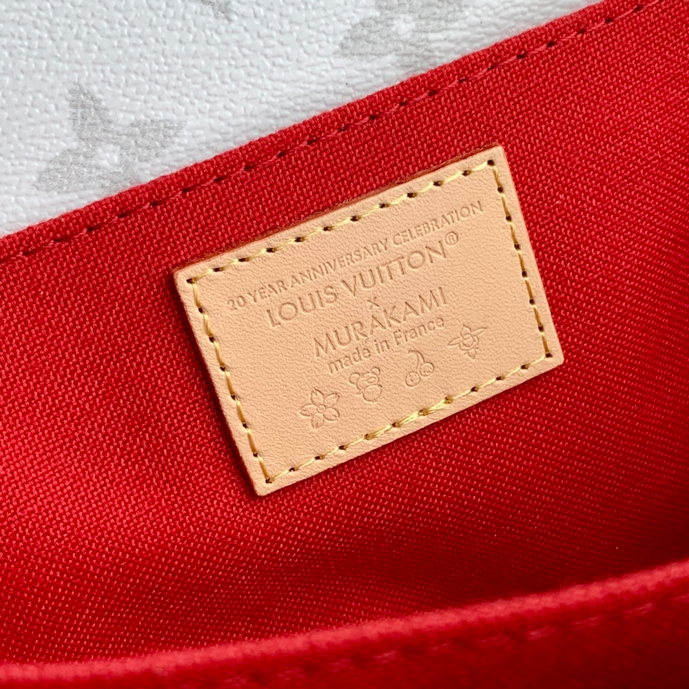 Louis Vuitton Pochette Metis East West