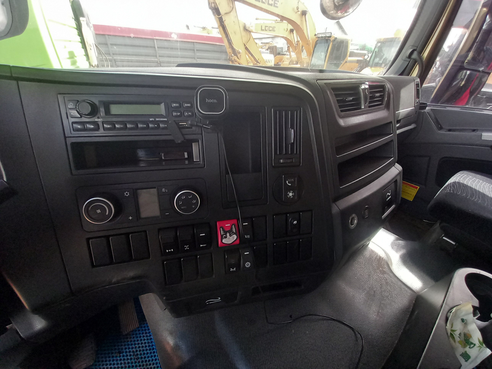 Shacman (Shaanxi) SX* 8x4 Самосвал SX331863366 (Дизельный, 12,5 л, 544 л.с., МТ)