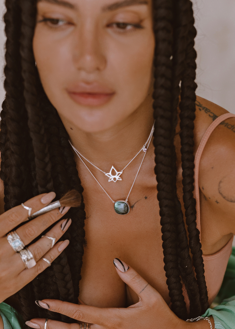 Колье «Персеги» с лабрадоритом