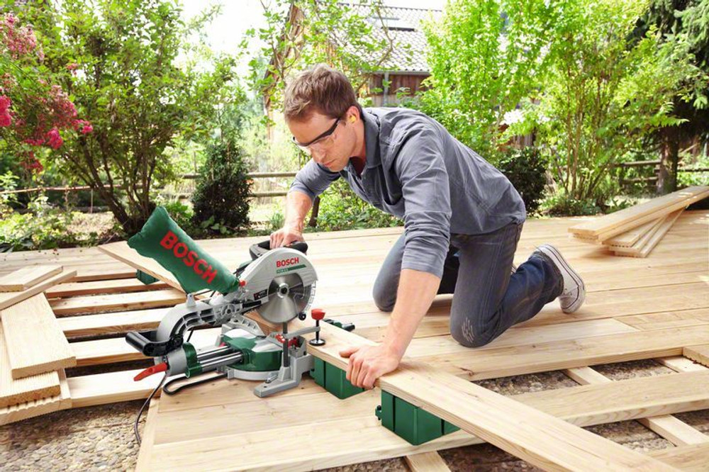 Пила торцовочная BOSCH PCM 8 S 0603B10100