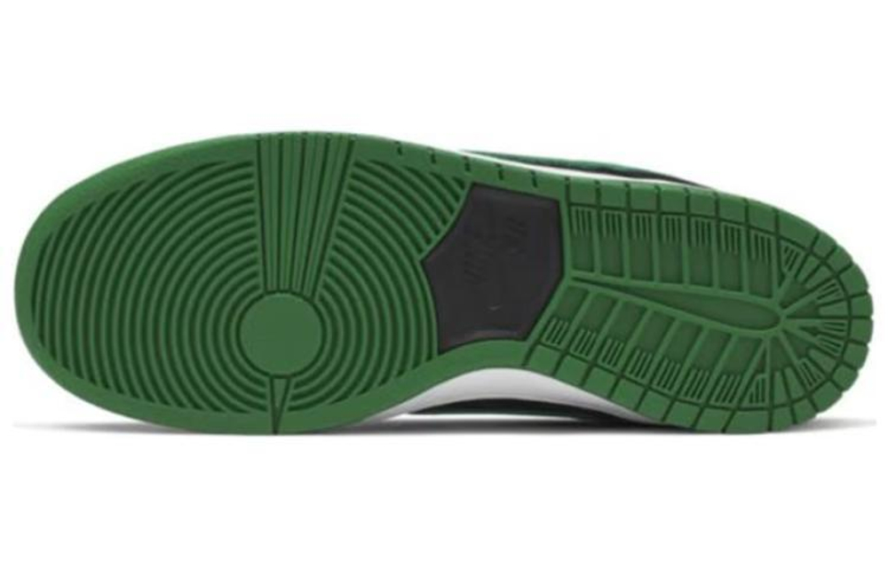Nike dunk sb pine green hotsell