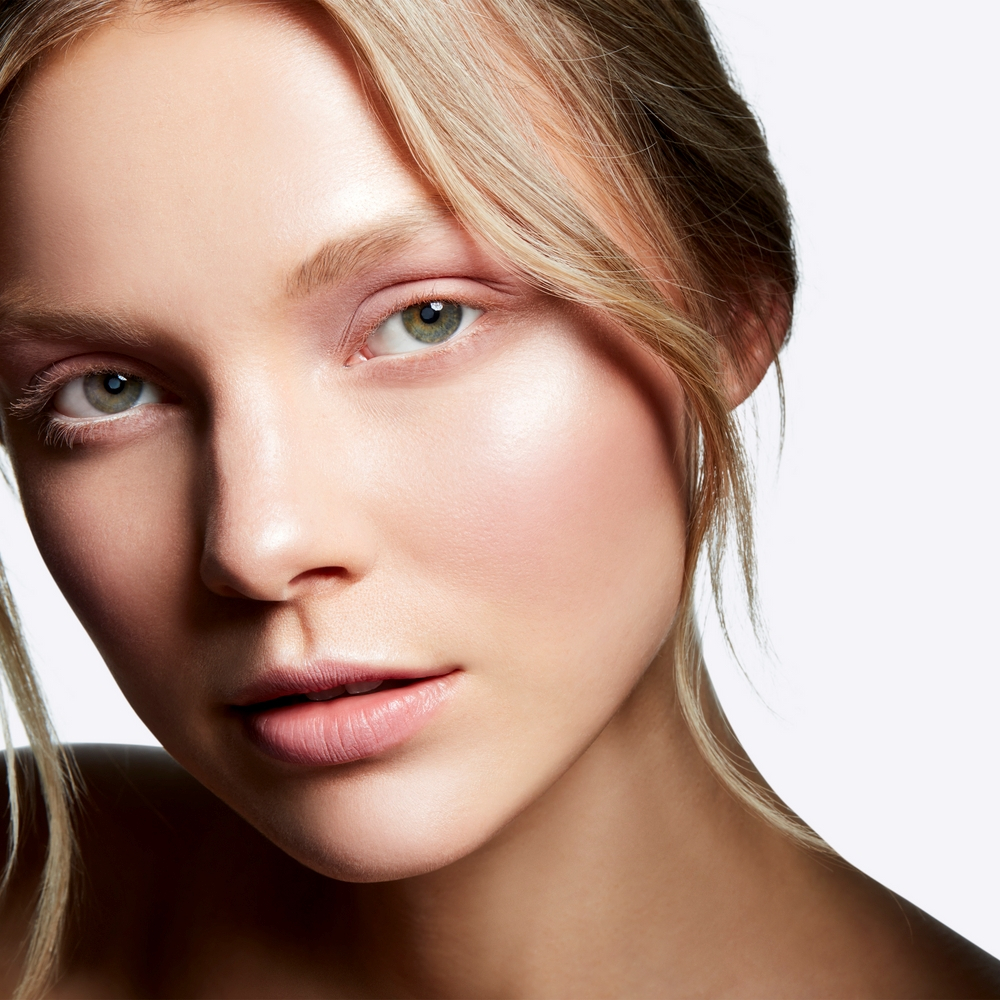 MAC Cosmetics Mineralize Skinfinish - Розовый хайлайтер для лица оттенок Global Glow, 10 g