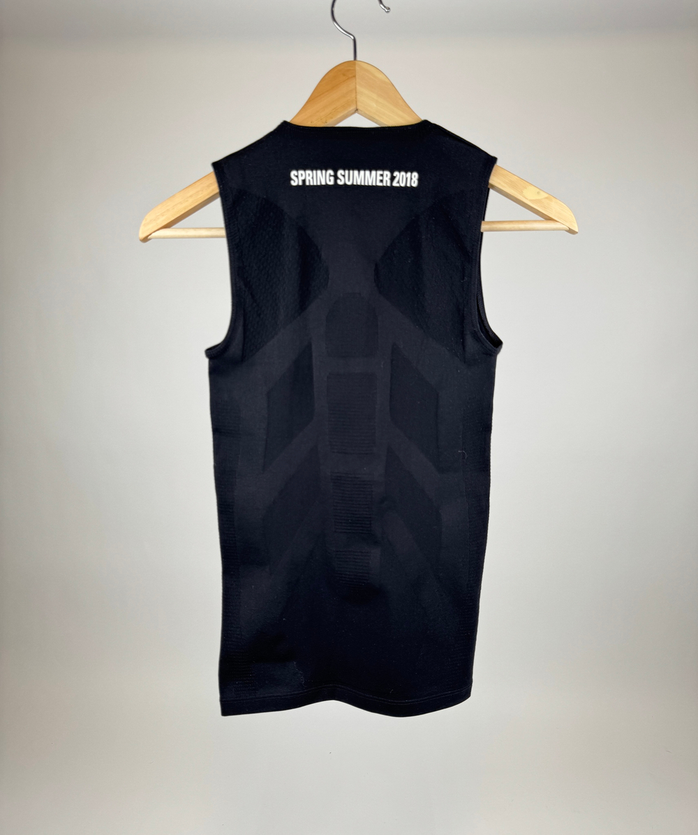 Топ Balenciaga