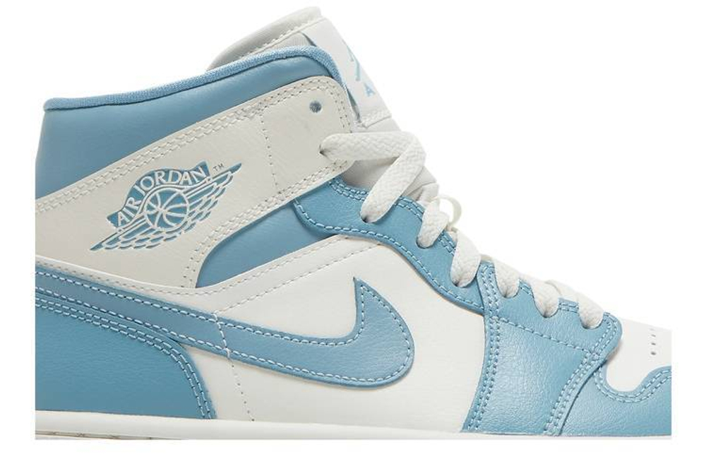 Кроссовки Air Jordan 1 Mid "University Blue" (Женская размерная сетка)