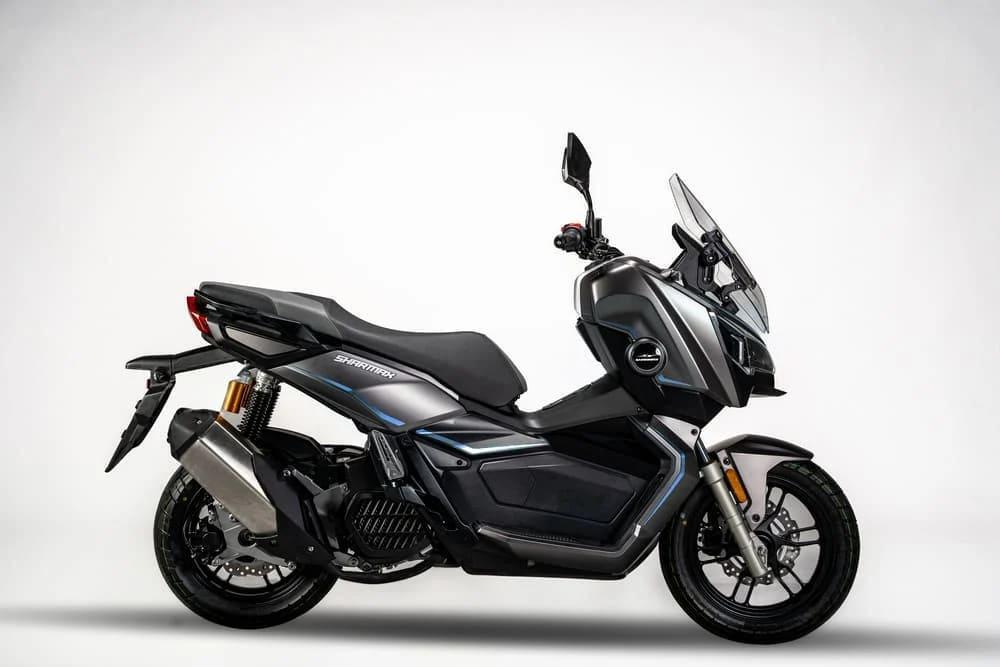 Мотоцикл SHARMAX MOTORS MaxiScooter 200 D Editions