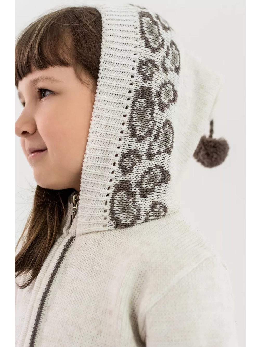 Кофта вязаная с капюшоном