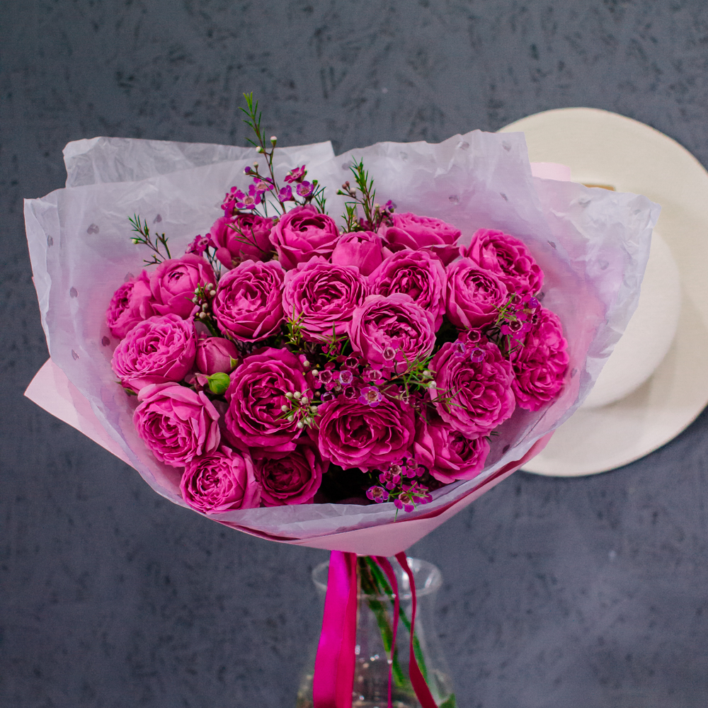 58. Чувственный букет с кустовой розой Мисти