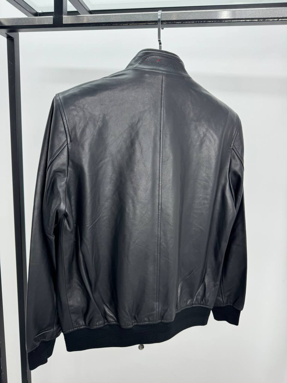 Кожаная куртка Kiton