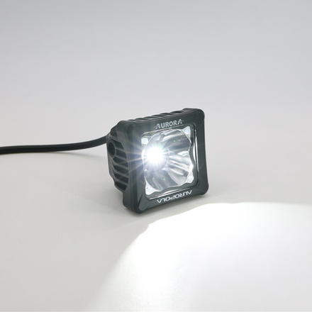 Светодиодная фара Aurora дальний белый и жёлтый свет