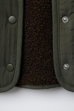 ZARA СТЕГАНАЯ КУРТКА С ВЕЛЬВЕТОВЫМ ВОРОТНИКОМ, ХАКИ