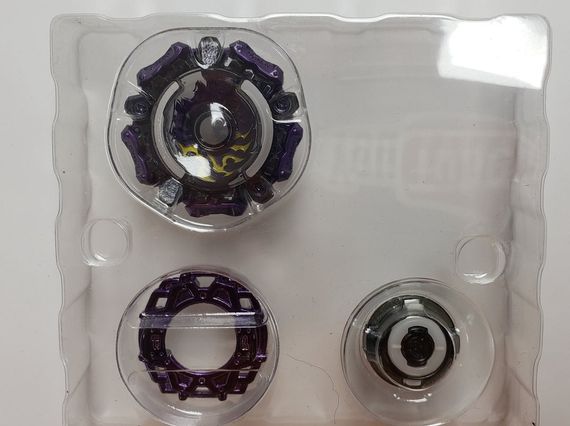 Волчок Baldur Bumper Bite Evil God Ver. B00 от Takara Tomy