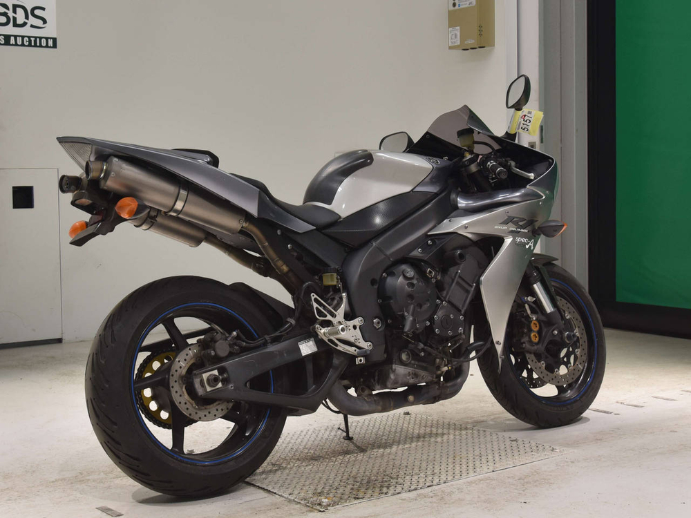 Yamaha YZF-R1 , 2004