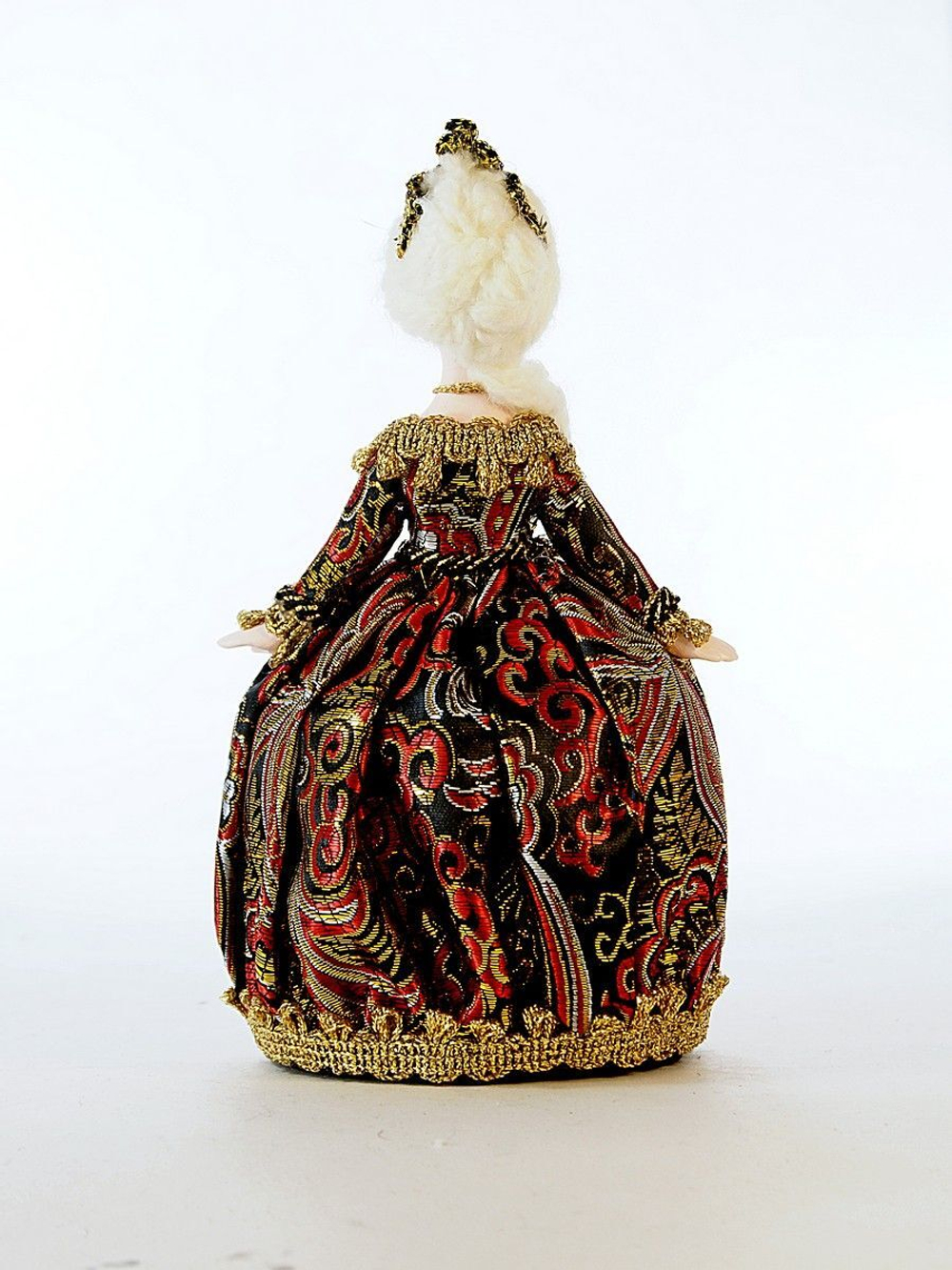 Кукла-шкатулка фарфоровая коллекционная Дама в костюме 18 века