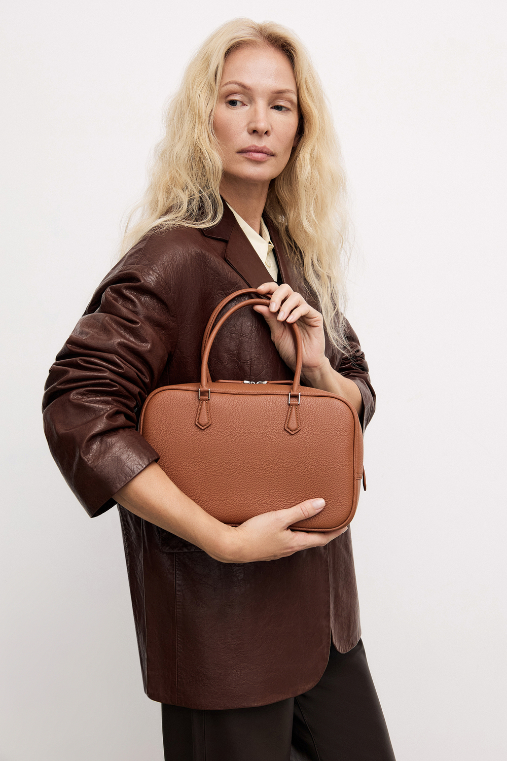 Bag ROMA M NEW caramel color