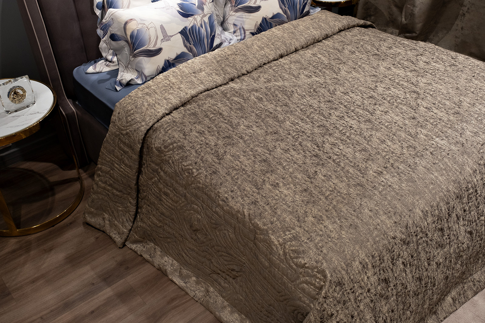 Покрывало 260х260 Garda Decor Cascata Фортуна коричневое со стежкой