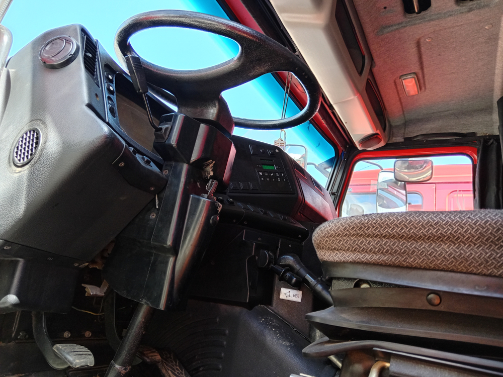 МАЗ 6501* 6x4 Самосвал 650128-8520-000 (Дизельный, 11,6 л, 423 л.с., МТ)