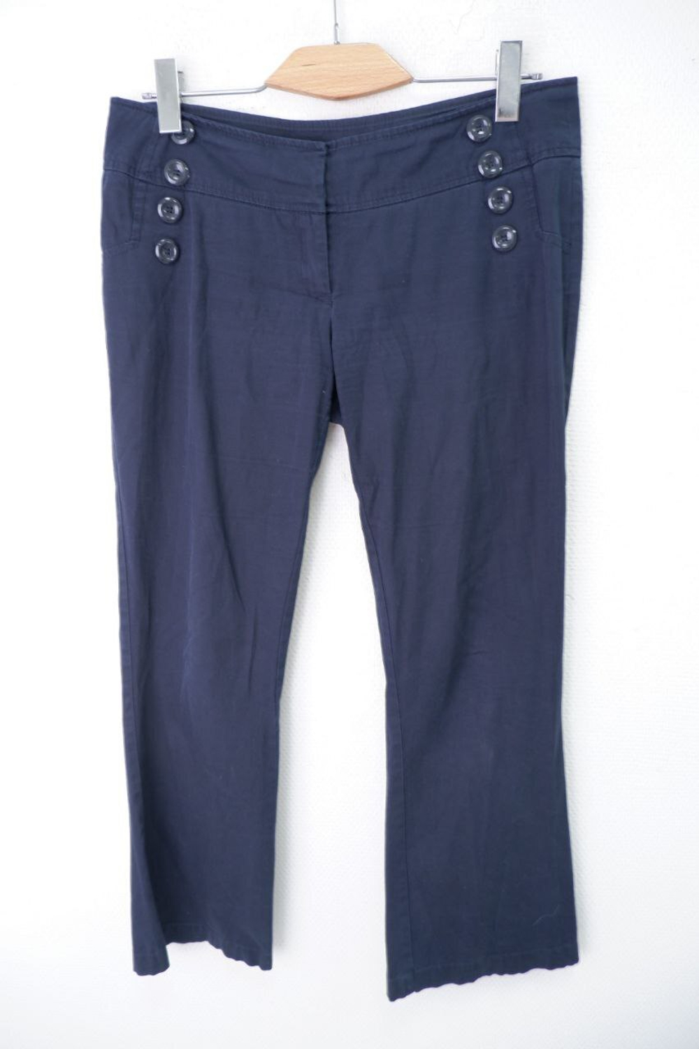 Джинсы Clockhouse с пуговицами 48 размер