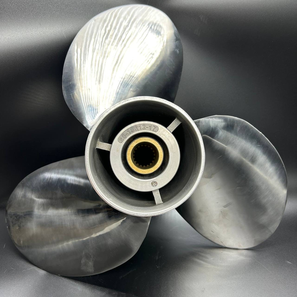 Гребной винт Mercury Bravo Two (3x18-3/4х17) (19 шлицев) (Правого вращения) (Cталь)