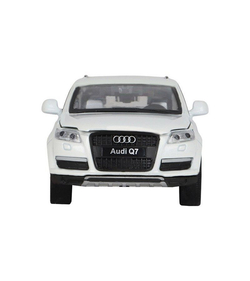 Машина "АВТОПАНОРАМА" Audi Q7, белый, 1/32, свет, звук, инерция, в/к 17,5*13,5*9 см