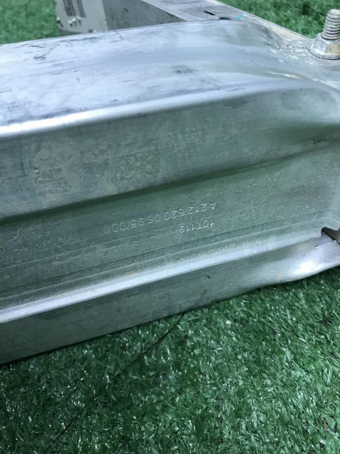 Усилитель передний Mercedes E W212 (2009-2016)