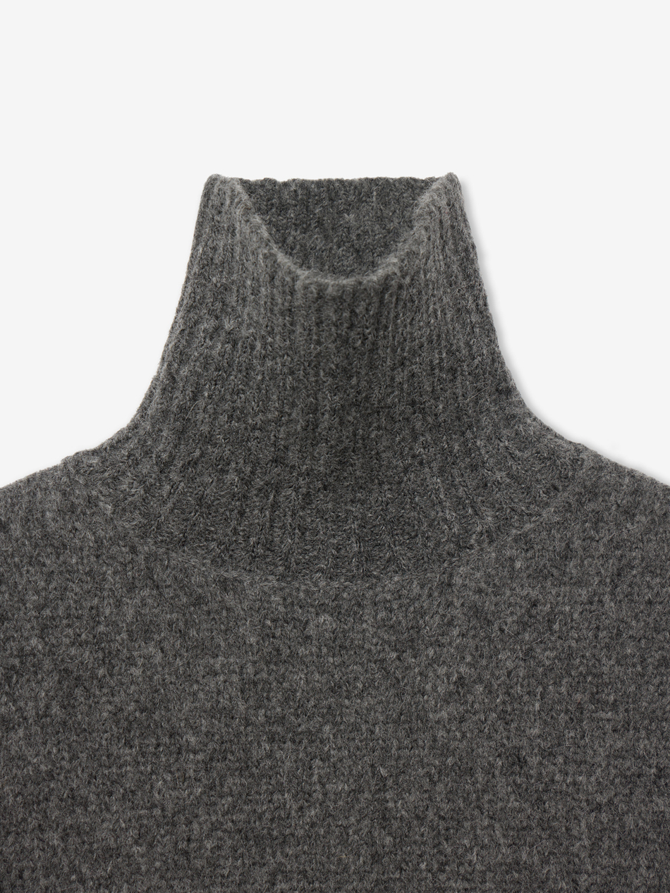 Свитер V-вырез