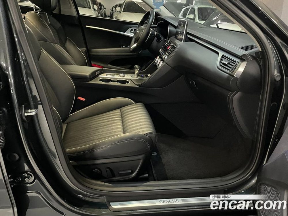 Genesis G70 2.0T AWD (03.2020)