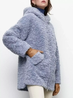 Шуба чебурашка с капюшоном, голубая, Северина