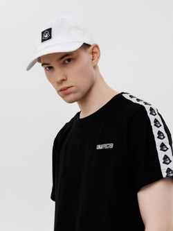 Кепка UNAFFECTED CUBE LOGO Белый