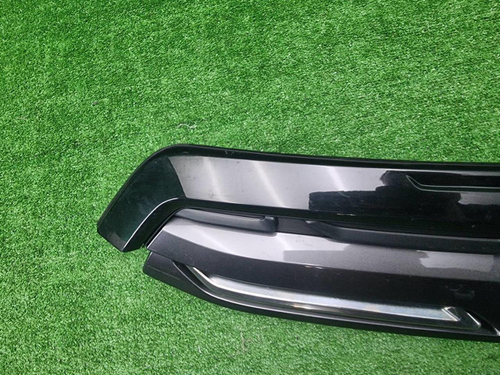 Решетка радиатора верхняя Subaru Forester 5 21-нв