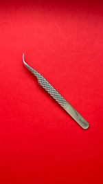 Пинцет Mari Lashes Shop Изогнутый Зеркальный в тубе